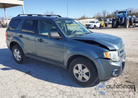 2011 Ford Escape Xlt z USA, uszkodzony, nr VIN 1FMCU0D7XBKC10505